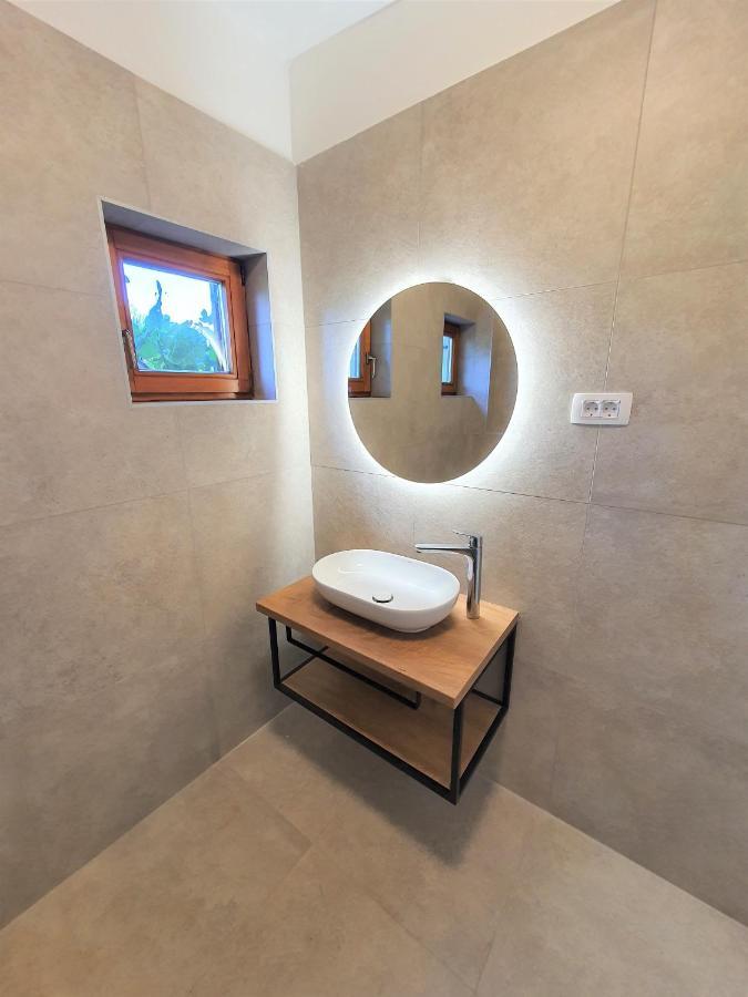 Tisa Homes سافودغيا المظهر الخارجي الصورة